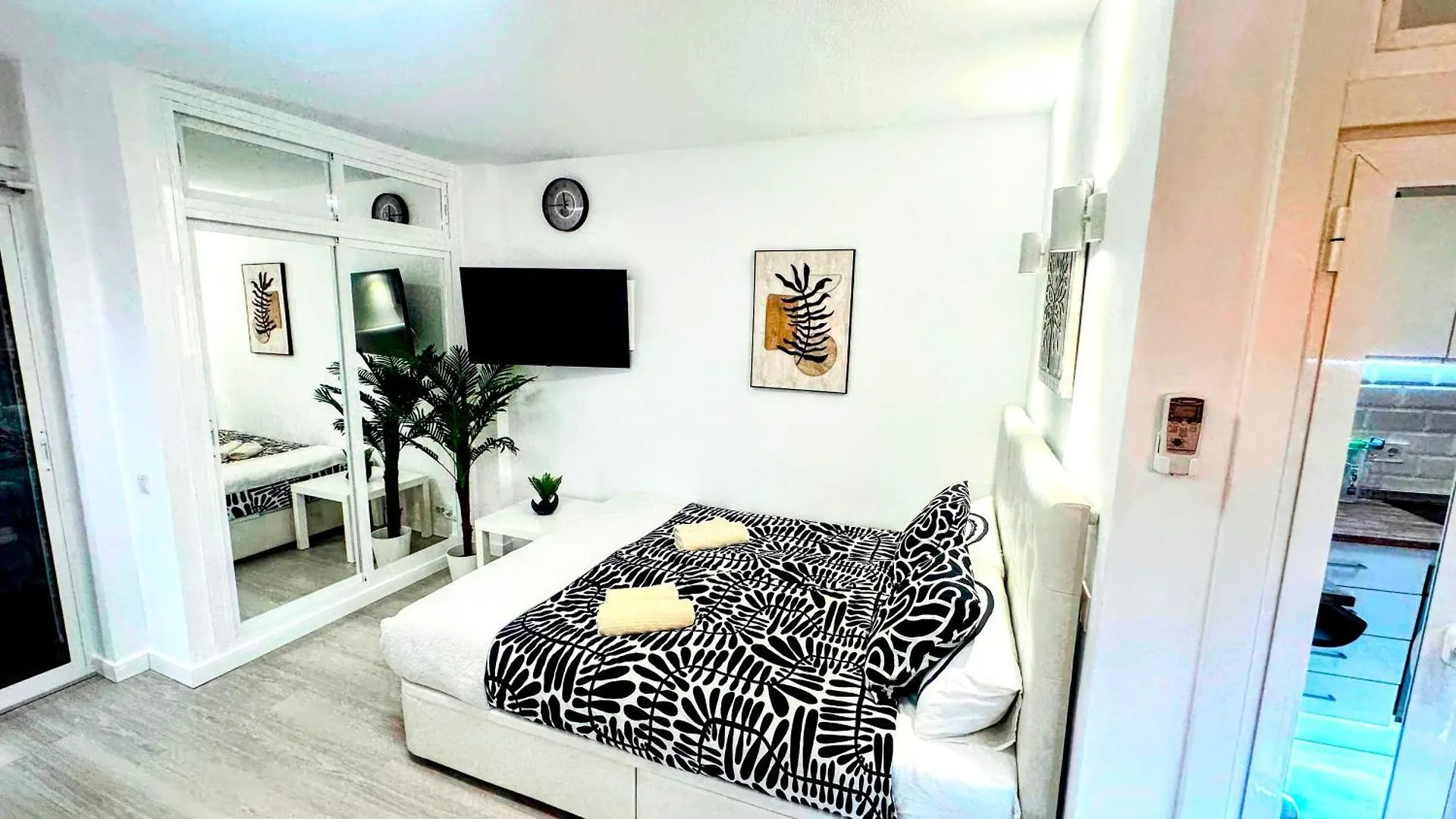 Estudio Francisco Agata Benalmadena 0*,  Spain